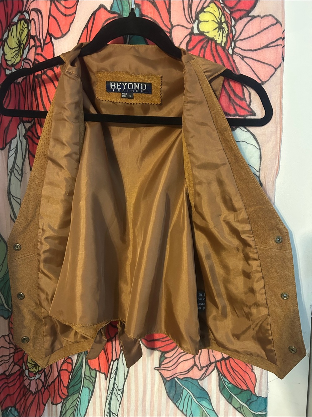 Vintage Beyond Leather Tan Suede Vest SZ S EUVC western unisex - Picture 10 of 12
